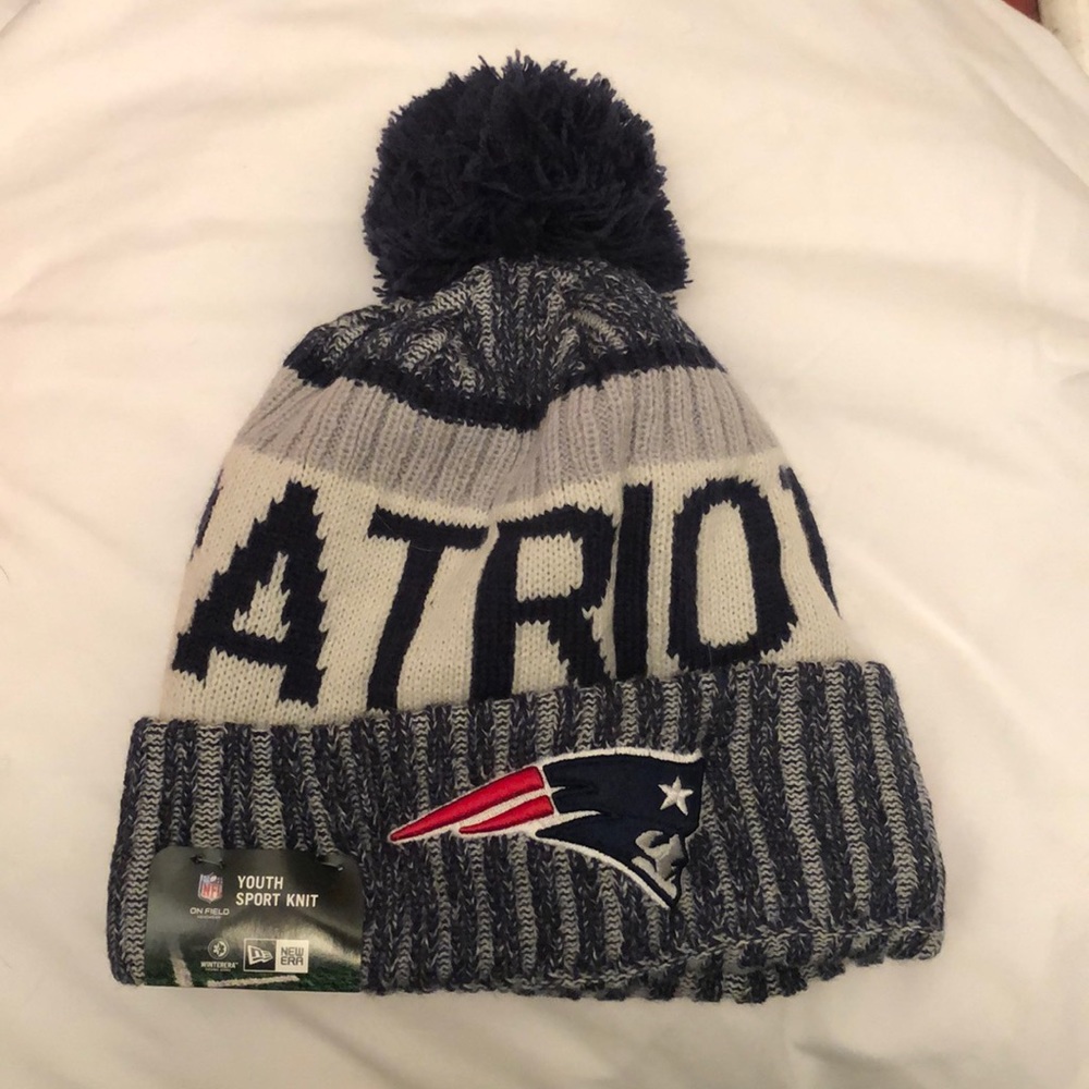 Youth sport knit hat